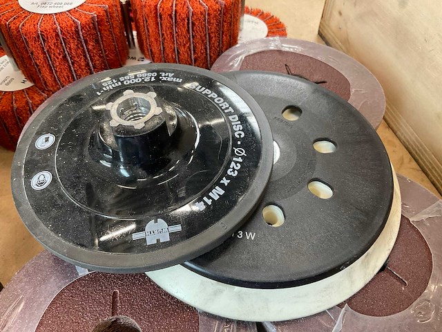 Würth diverse slijp en schuur materialen - afbeelding 3 van  7
