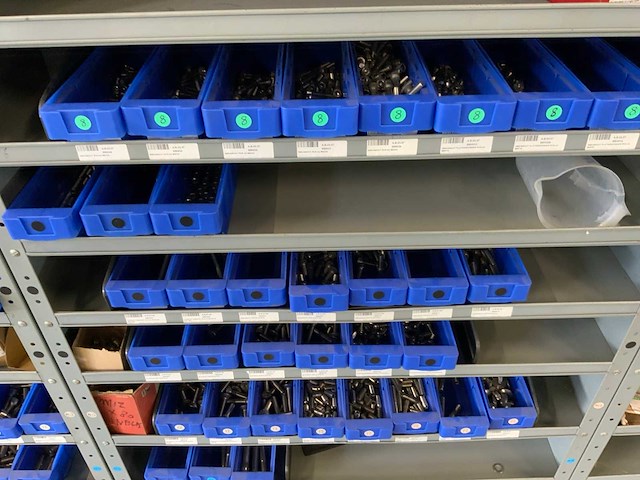 Würth kast met bevestigingsmateriaal (4x) - afbeelding 15 van  18