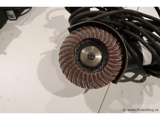 Würth master ews 14-125-eq universal haakse slijper - afbeelding 5 van  6