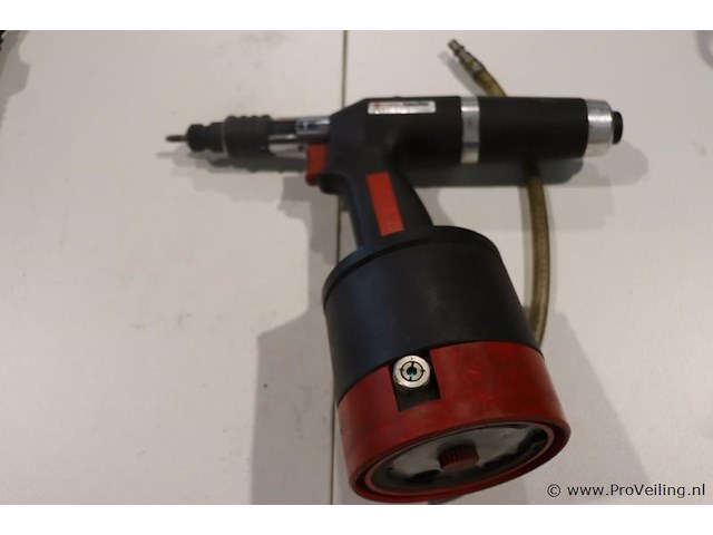 Würth master peg 10s perslucht blindklinkmoerenmachine - afbeelding 1 van  5