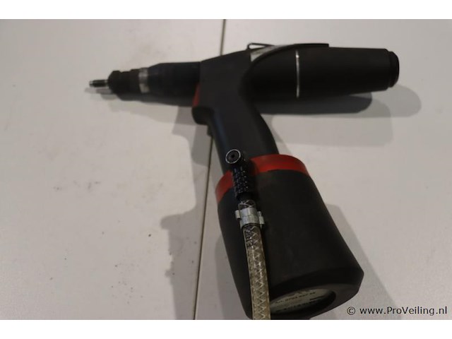 Würth master peg 312 perslucht blindklinkmoerenmachine - afbeelding 1 van  6