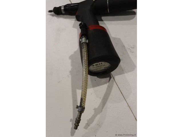 Würth master peg 312 perslucht blindklinkmoerenmachine - afbeelding 4 van  6