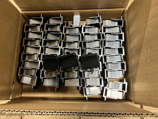 Würth middenklem voor zonnepanelen (4.000x) - afbeelding 2 van  8