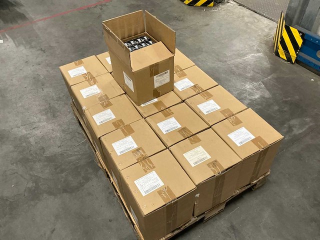 Würth middenklem voor zonnepanelen (4.000x) - afbeelding 7 van  8