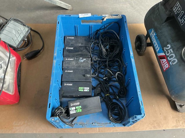 Wuxi dpower batterij laders (6x) - afbeelding 2 van  3