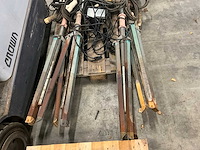 Wws 100watt bouwlamp op statief (4x) - afbeelding 4 van  5