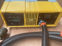 Xantrex 1800 sin wave inverter - afbeelding 3 van  6