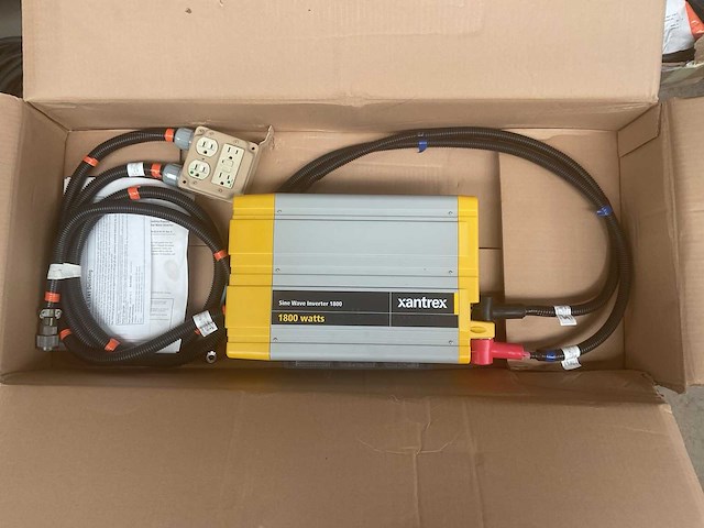 Xantrex 1800 sin wave inverter - afbeelding 2 van  6