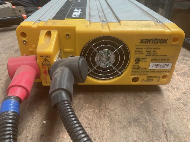 Xantrex 1800 sin wave inverter - afbeelding 3 van  5
