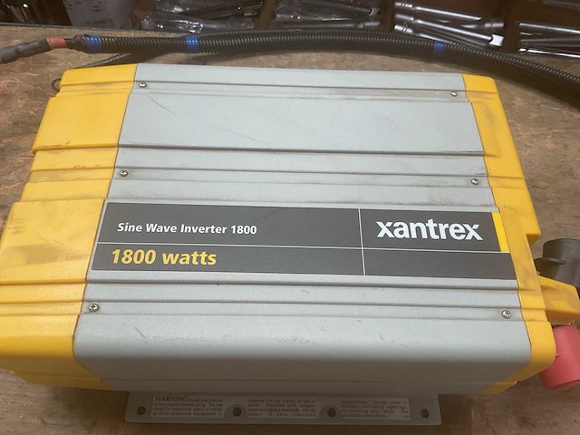 Xantrex 1800 sin wave inverter - afbeelding 5 van  5