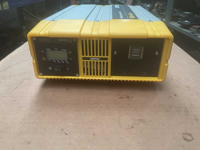 Xantrex sine wave inverter 1800 inverter - afbeelding 2 van  3