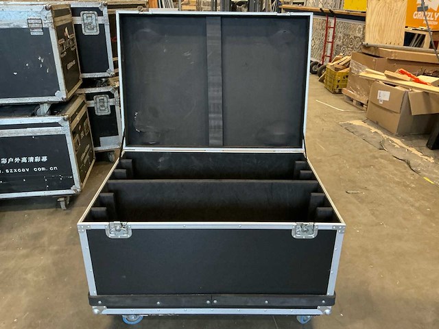 Xcav p6 ledscherm 60m2 (120x) - afbeelding 15 van  19