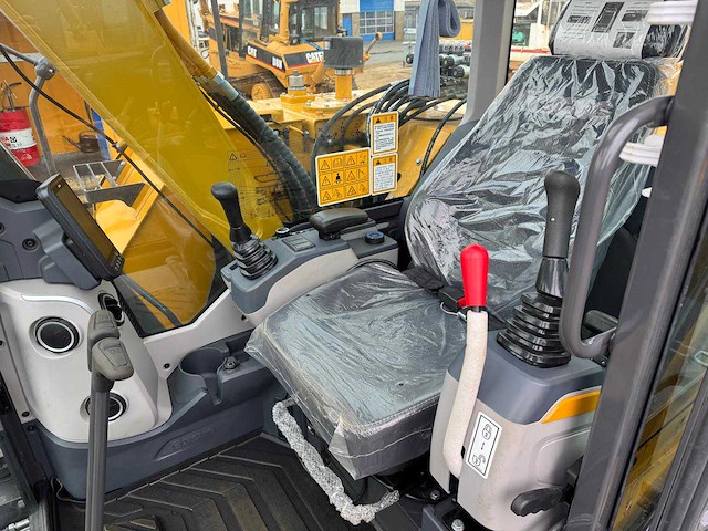 Xcmg xe75gs 28 dredging amfibische graafmachine 4uur - afbeelding 8 van  19