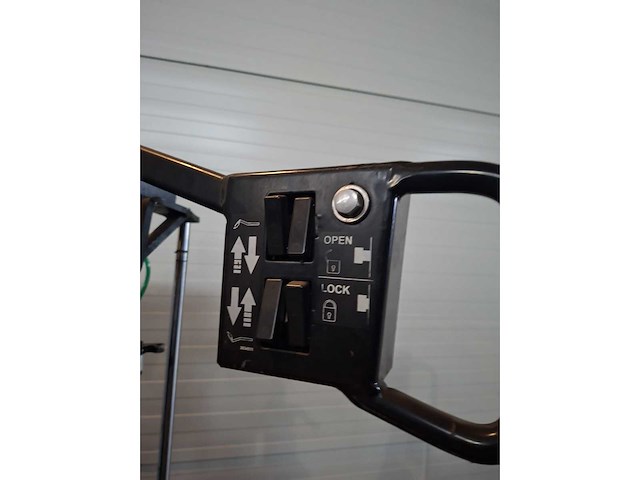 Xedra rema tip top - 2014 - promaxx force 1130 - banden balanceerapparaat - afbeelding 5 van  25