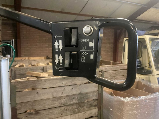 Xedra rema tip top - 2014 - promaxx force 1130 - banden balanceerapparaat - afbeelding 18 van  25