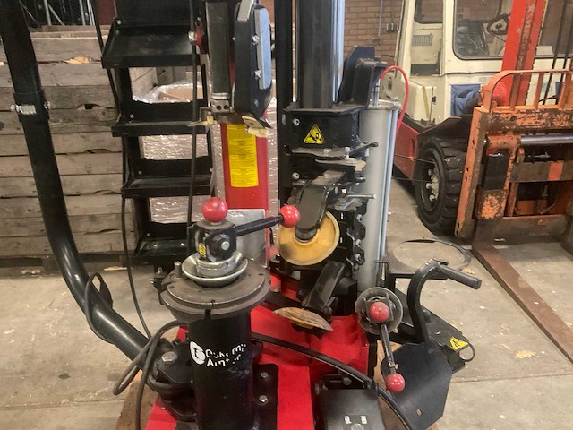 Xedra rema tip top - 2014 - promaxx force 1130 - banden balanceerapparaat - afbeelding 19 van  25