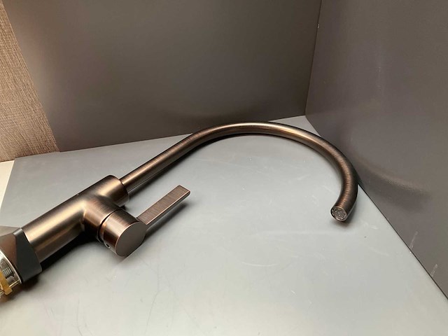 Xeno keukenmengkraan dark brushed bronze - afbeelding 4 van  4