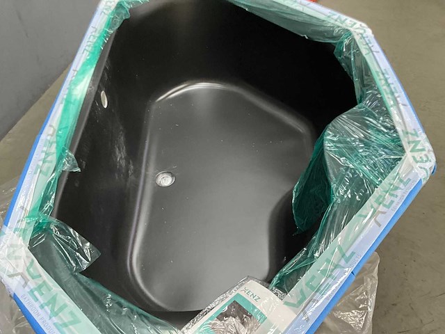 Xenz - menorca - inbouwbad ebony 145 x 145 cm - afbeelding 7 van  9