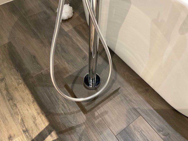 Xenz - vrijstaande badkraan - afbeelding 4 van  4