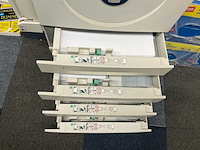 Xerox printer met diverse papier - afbeelding 2 van  15