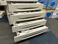 Xerox printer met diverse papier - afbeelding 15 van  15