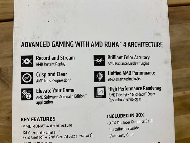 Xfx quicksilver amd radeon rx 9070 xt videokaart - afbeelding 4 van  7