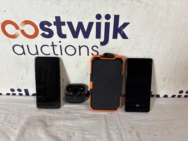 Xiaomi 11t - 128gb - grijs + xtorm powerbank zonneenergie + jbl tune 230nc tws - volledig draadloze oordopjes - afbeelding 1 van  1