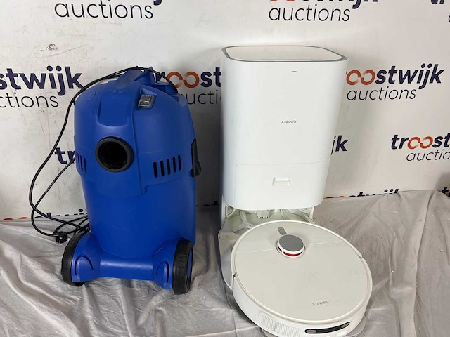Xiaomi robotstofzuiger & nilfisk stofzuiger - afbeelding 1 van  1