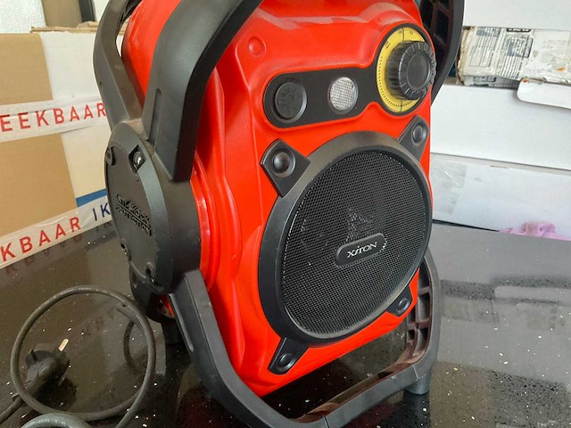 Xiron bouwradio anti shock protection - afbeelding 1 van  3