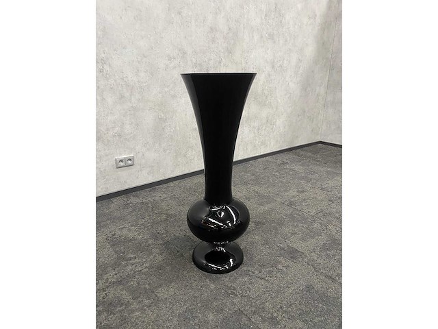 Xl zwart glazen vaas h100 - afbeelding 4 van  9