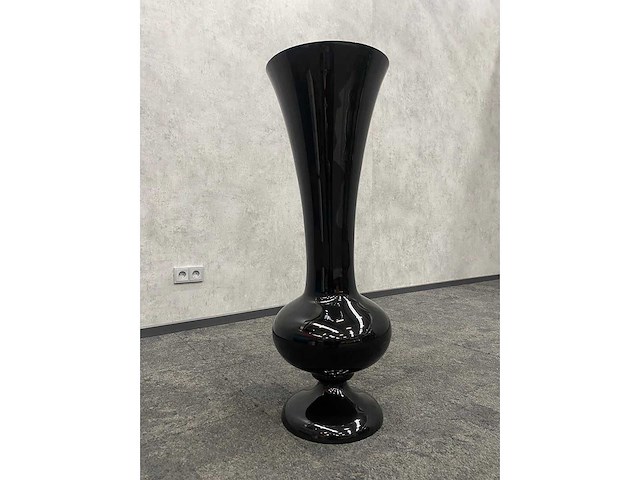Xl zwart glazen vaas h100 - afbeelding 9 van  9