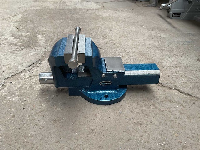 Xp tools bankschroef - afbeelding 2 van  3