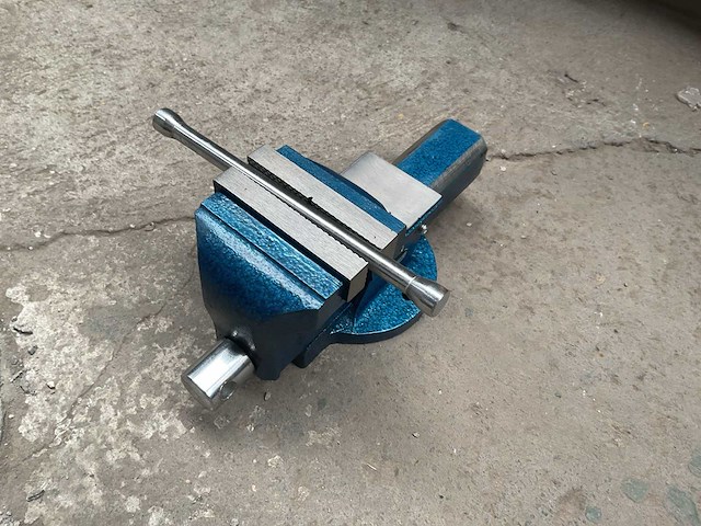 Xp tools bankschroef - afbeelding 3 van  3