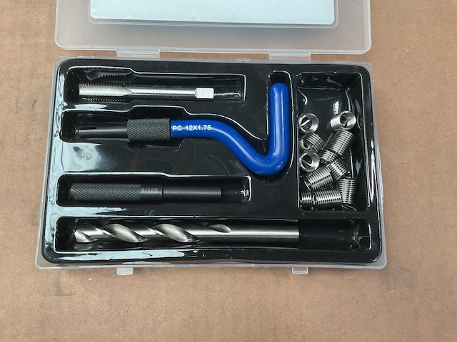 Xp tools m12 draadsnijset - afbeelding 2 van  3