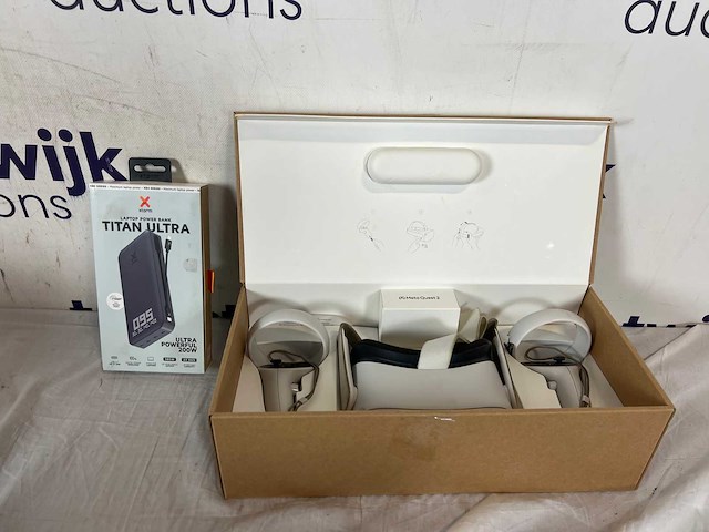 Xtorm powerbank & oculus vr-bril - afbeelding 1 van  1