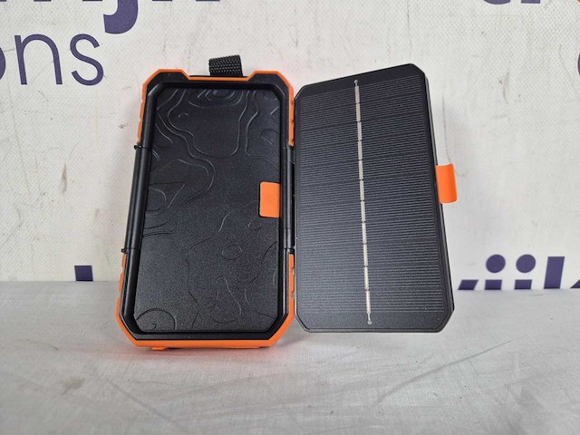 Xtorm powerbank zonneenergie - 10000 mah - afbeelding 2 van  2