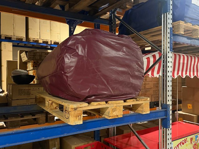 Xxl springkussen met glijbaan (kasteel thema) - afbeelding 3 van  3