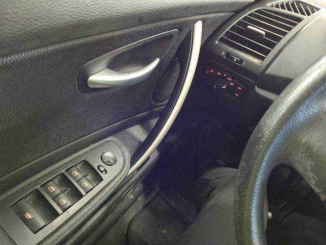 Xxx vervallen xxx bmw 1-serie cabrio 118i executive; 80-hxk-1 - afbeelding 10 van  10