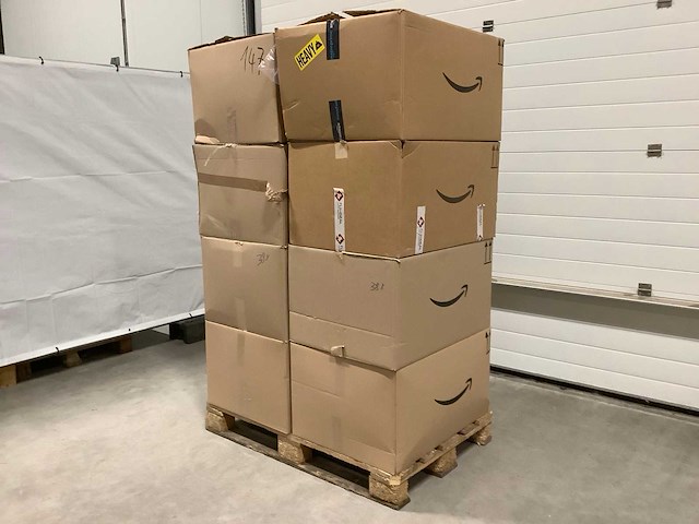 Xxxl pallet speelgoed nieuw met o.a lego en pokemon - afbeelding 1 van  3