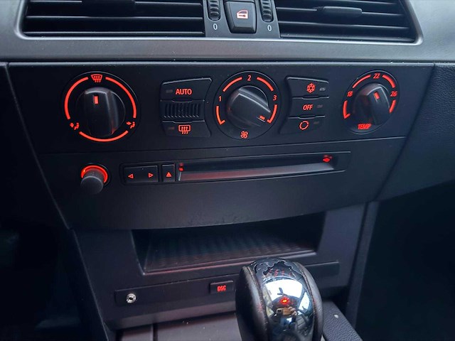 Xxxxbmw 5-serie m5 520i executive 08-nx-vho - afbeelding 24 van  25