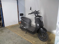Yadea - bromscooter - m6l - e-scooter - afbeelding 9 van  12
