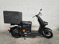 Yadea - bromscooter - y1s - brommer - afbeelding 1 van  5