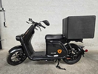 Yadea - bromscooter - y1s - brommer - afbeelding 1 van  8