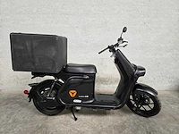Yadea - bromscooter - y1s - brommer - afbeelding 2 van  8