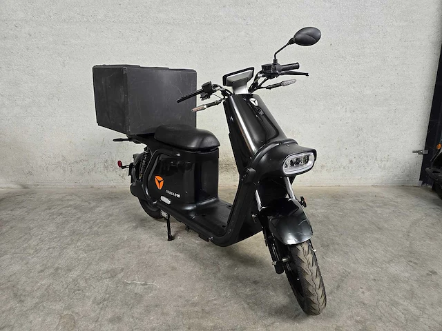 Yadea - bromscooter - y1s - brommer - afbeelding 4 van  8