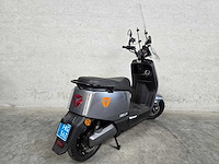 Yadea - snorscooter - e8s lite - elektrische 25km uitvoering frg56z - afbeelding 4 van  7