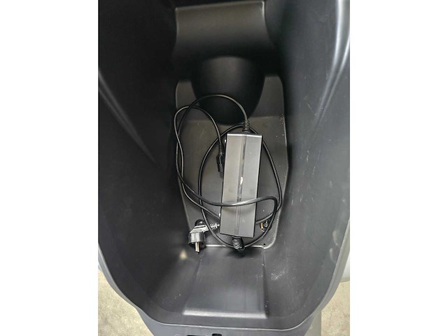 Yadea - snorscooter - e8s lite - elektrische 25km uitvoering frg56z - afbeelding 6 van  7