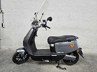 Yadea - snorscooter - e8s lite - elektrische 25km uitvoering frg56z - afbeelding 1 van  8