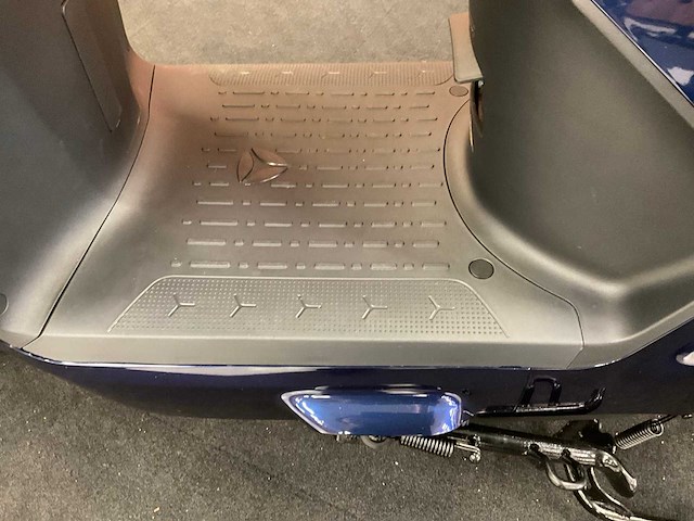 Yadea voltguard e-scooter fvg-43-j - afbeelding 4 van  31