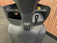 Yadea voltguard e-scooter fvg-43-j - afbeelding 17 van  31